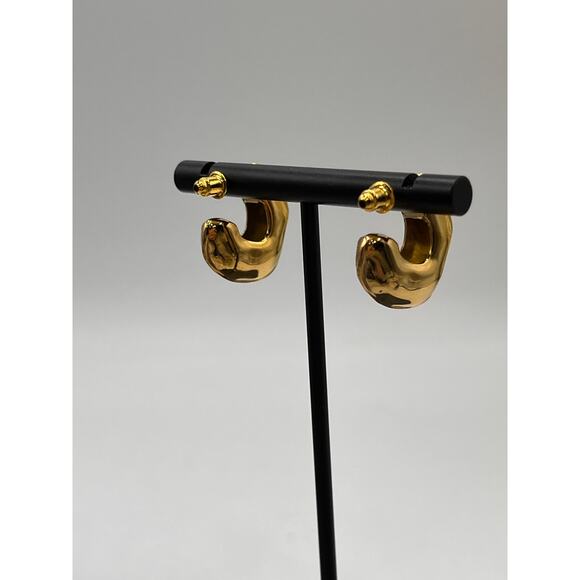 Missoma Small Organic Textured and Smooth Hoop‎ - Picture 9 of 9